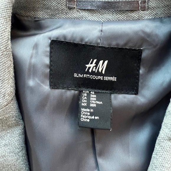 H&M Grey Blazer Size 38 - Picture 2 of 3